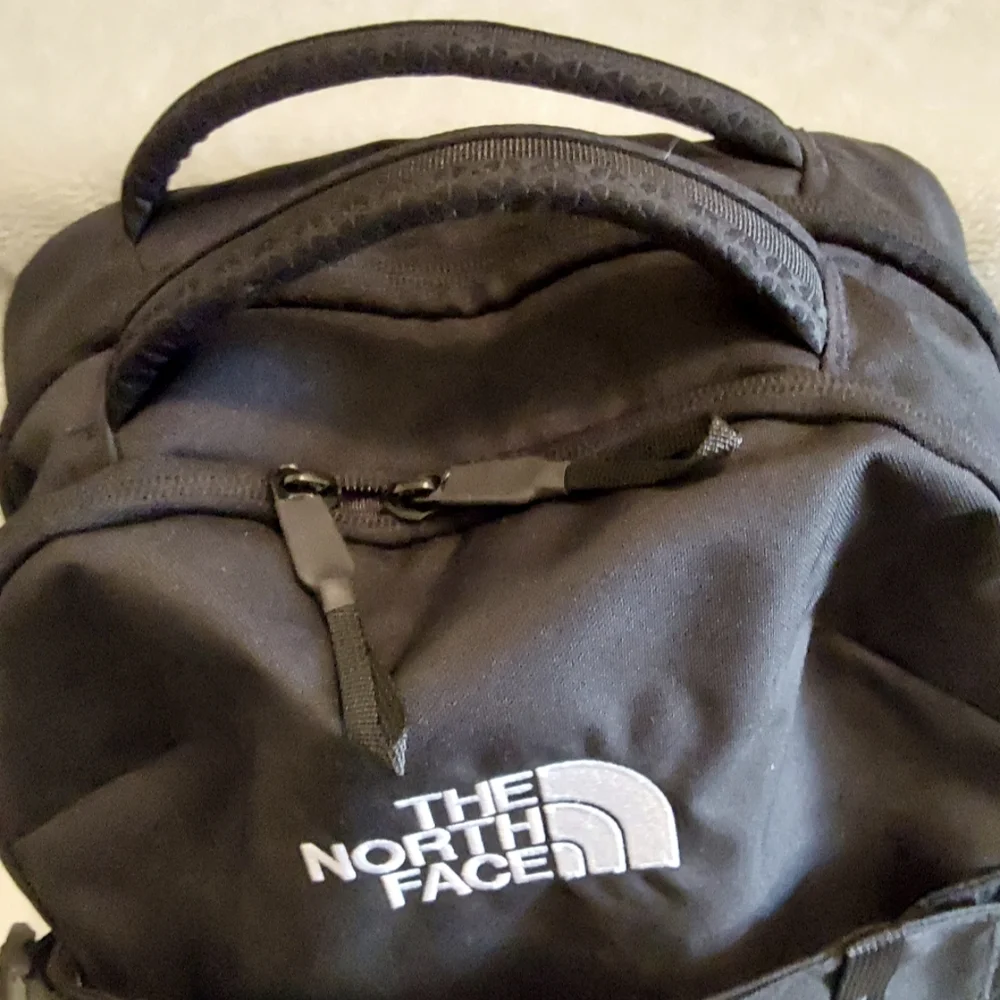 🌺NWT The North Face Dyno Flexvent Black Utility Backpack